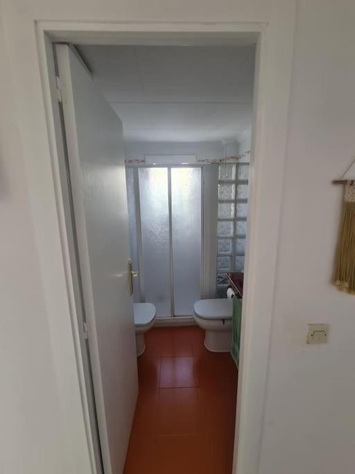 Nice Beachside 2-Bd Apt Near Barcelona 库尼特 外观 照片