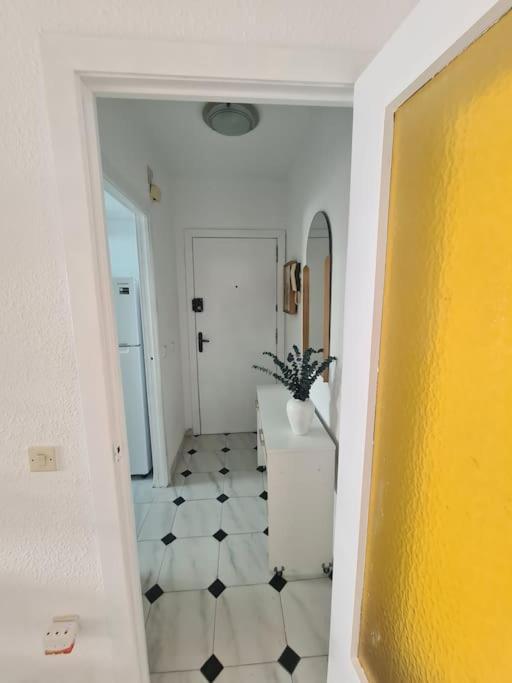 Nice Beachside 2-Bd Apt Near Barcelona 库尼特 外观 照片