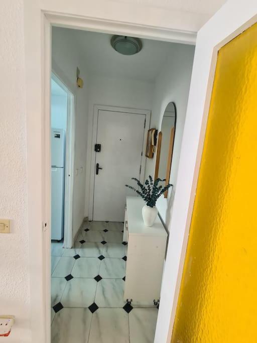 Nice Beachside 2-Bd Apt Near Barcelona 库尼特 外观 照片