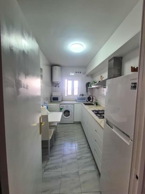 Nice Beachside 2-Bd Apt Near Barcelona 库尼特 外观 照片