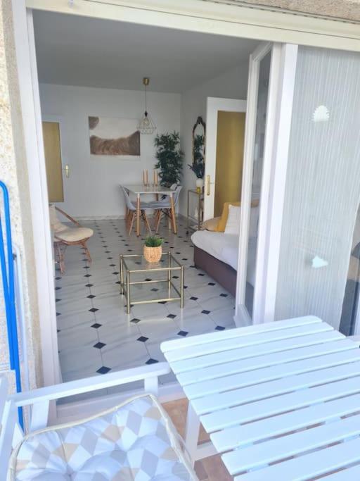 Nice Beachside 2-Bd Apt Near Barcelona 库尼特 外观 照片