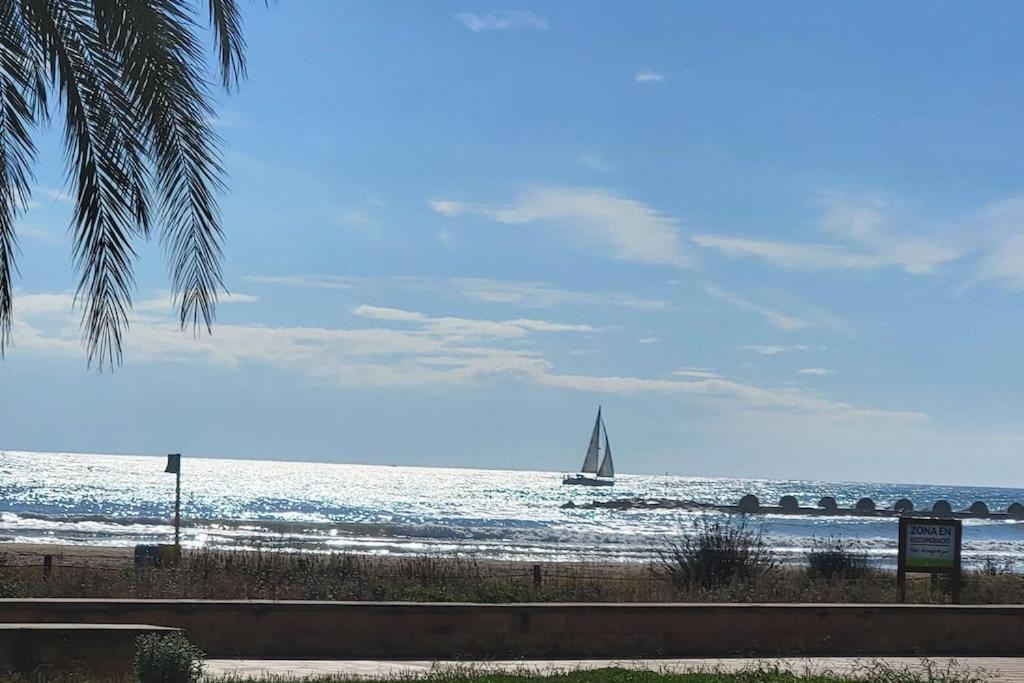 Nice Beachside 2-Bd Apt Near Barcelona 库尼特 外观 照片